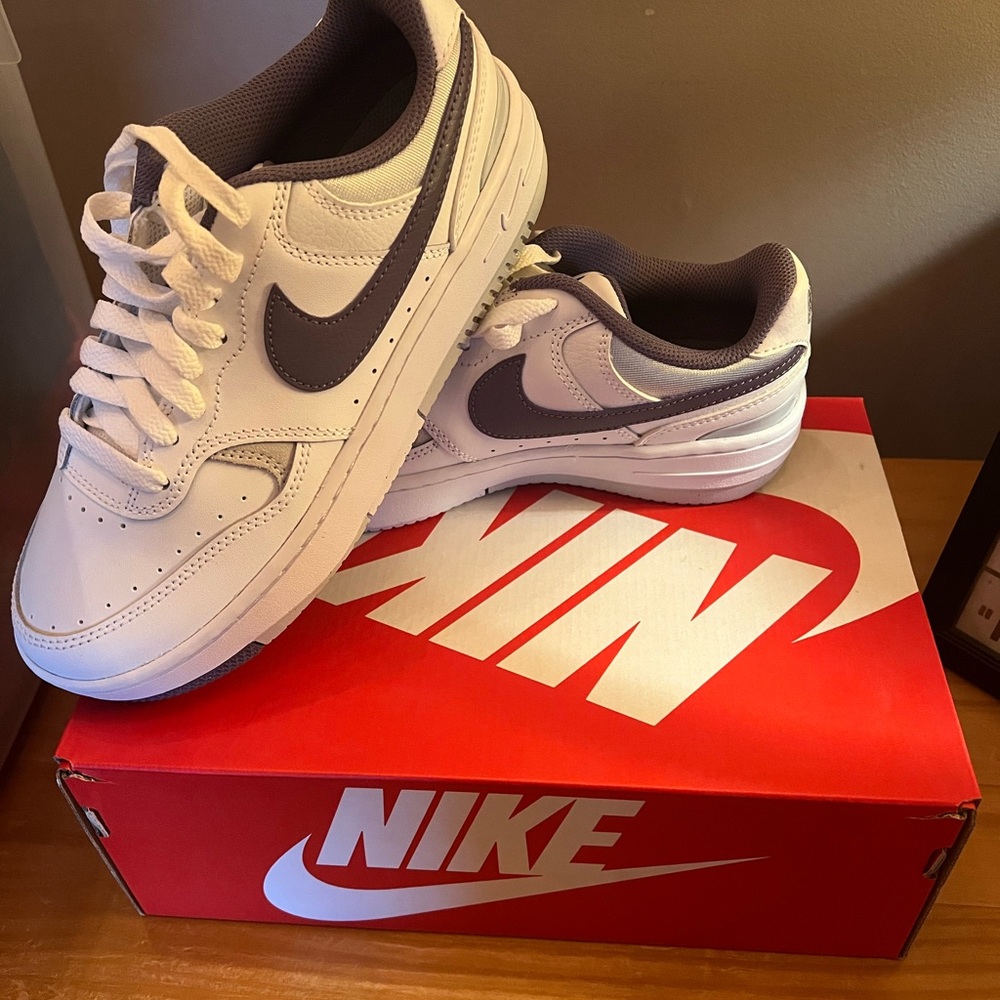 Nike Women’s Gamma Force Sneakers